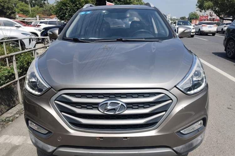 Used Hyundai ix35 2013 2.0L Automatic Two-Wheel Drive Smart GLS China IV Standard Front