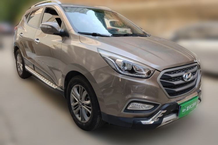 Used Hyundai ix35 2013 2.0L Automatic Two-Wheel Drive Smart GLS China IV Standard Front Right 45 Deg