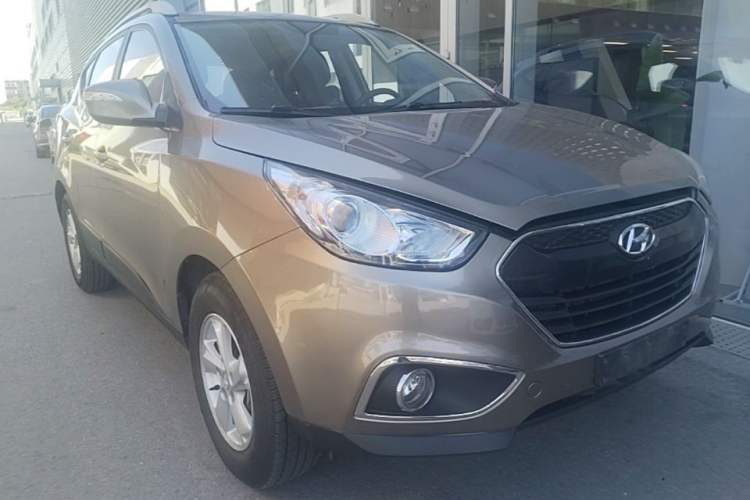 Used Hyundai ix35 2013 2.0L Manual 2WD Comfort GL China IV Standard Front Right 45 Deg