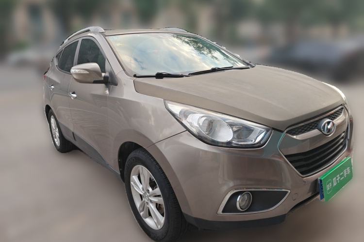 Used Hyundai ix35 2013 2.0L Automatic Two-Wheel Drive Smart GLS China V Standard Front Right 45 Deg