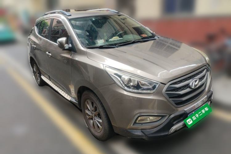 Used Hyundai ix35 2013 2.0L Manual 2WD Comfort GL China IV Standard Front Right 45 Deg