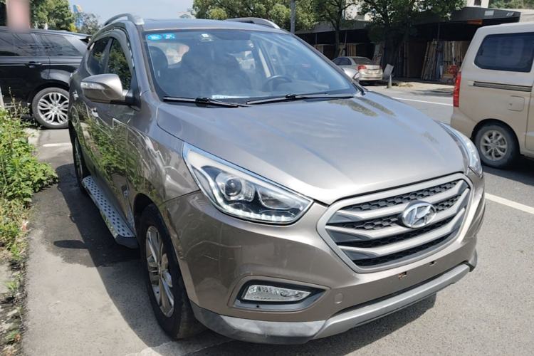 Used Hyundai ix35 2013 2.0L Automatic Two-Wheel Drive Smart GLS China IV Standard Front Right 45 Deg