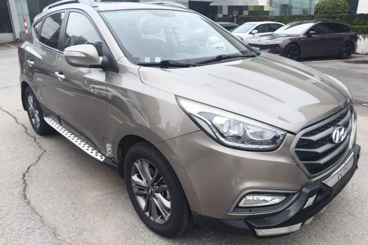Used Hyundai ix35 2013 2.0L Automatic Two-Wheel Drive Smart GLS China IV Standard Front Right 45 Deg