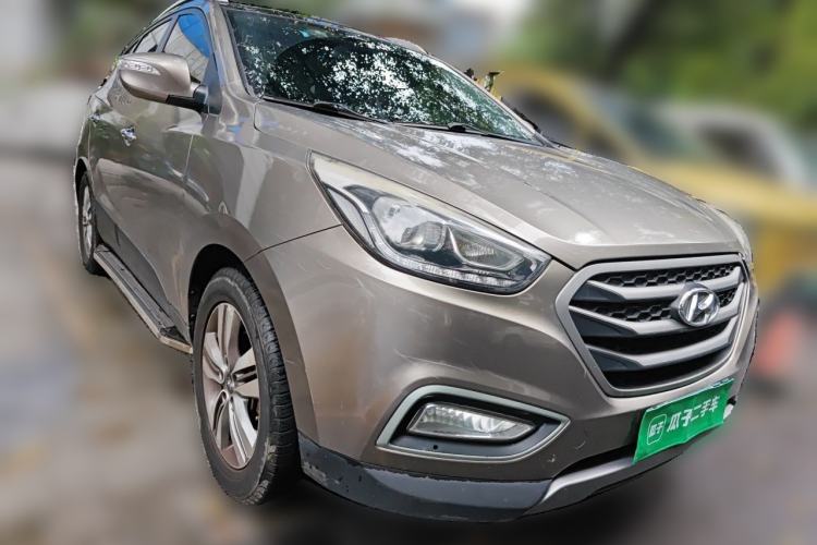 Used Hyundai ix35 2013 2.0L Automatic 4x4 Intelligent GLS China IV Standard Front Right 45 Deg