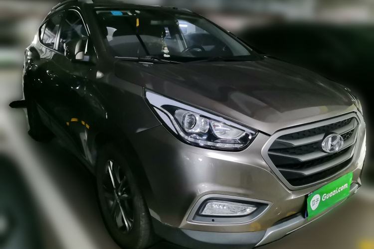 Used Hyundai ix35 2013 2.0L Automatic Two-Wheel Drive Smart GLS China V Standard Front Right 45 Deg