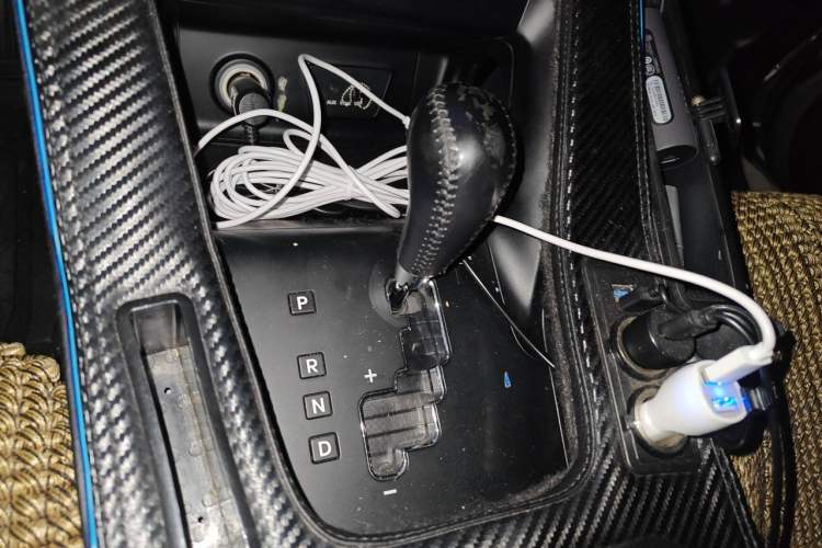 Used Hyundai ix35 2013 2.0L Automatic Two-Wheel Drive Smart GLS China IV Standard Gear Lever