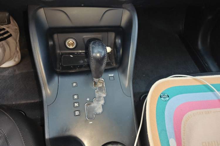 Used Hyundai ix35 2013 2.0L Automatic Two-Wheel Drive Smart GLS China V Standard Gear Lever