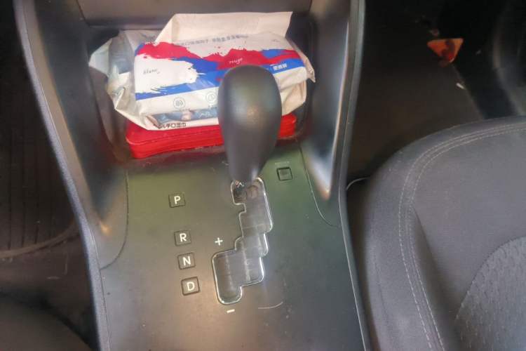 Used Hyundai ix35 2013 2.0L Automatic 2WD Comfort GL China IV Standard Gear Lever