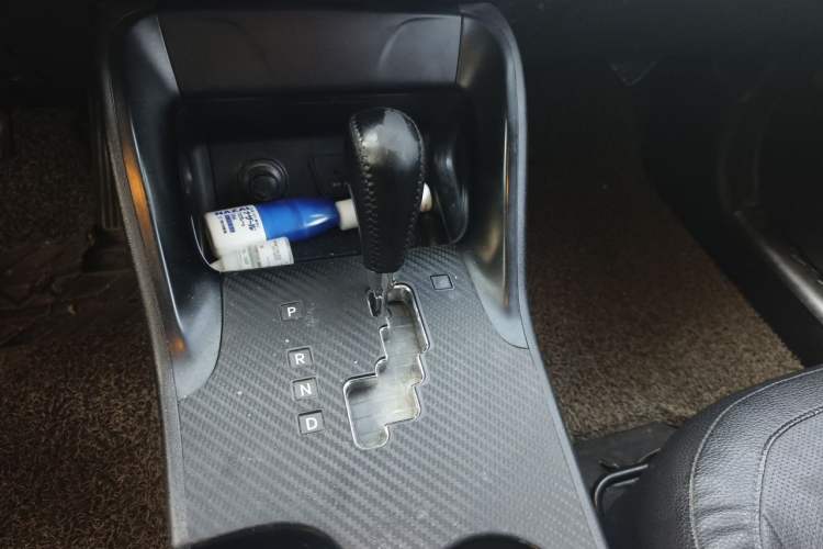Used Hyundai ix35 2013 2.0L Automatic Two-Wheel Drive Smart GLS China IV Standard Gear Lever