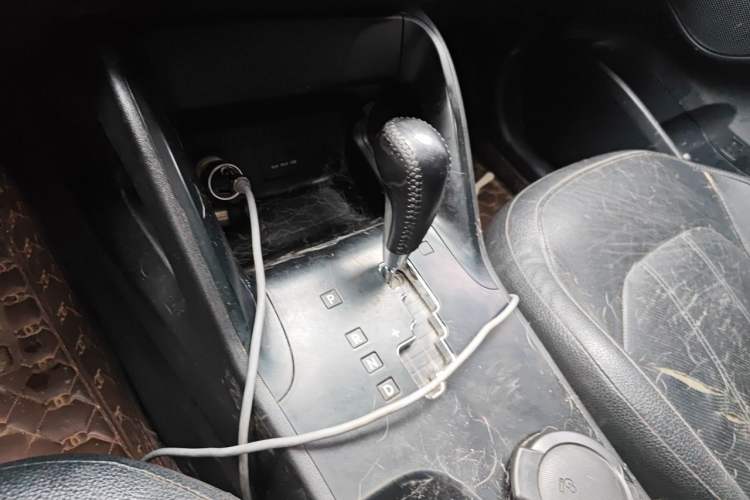 Used Hyundai ix35 2013 2.0L Automatic 4x4 Intelligent GLS China IV Standard Gear Lever