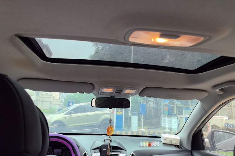 Used Hyundai ix35 2013 2.0L Automatic Two-Wheel Drive Smart GLS China IV Standard Headliner
