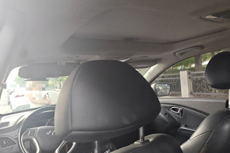 Used Hyundai ix35 2013 2.0L Automatic Two-Wheel Drive Smart GLS China IV Standard Headliner