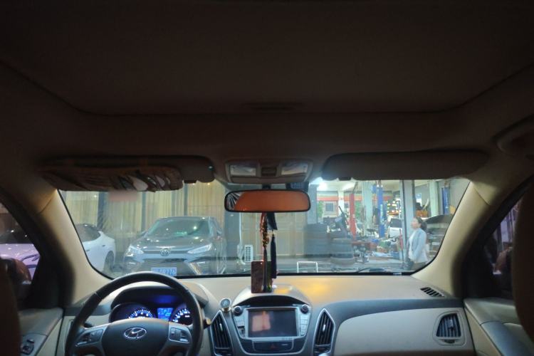 Used Hyundai ix35 2013 2.0L Automatic Two-Wheel Drive Smart GLS China IV Standard Headliner