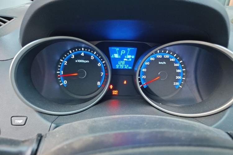 Used Hyundai ix35 2013 2.0L Automatic Two-Wheel Drive Smart GLS China V Standard Instrument Cluster
