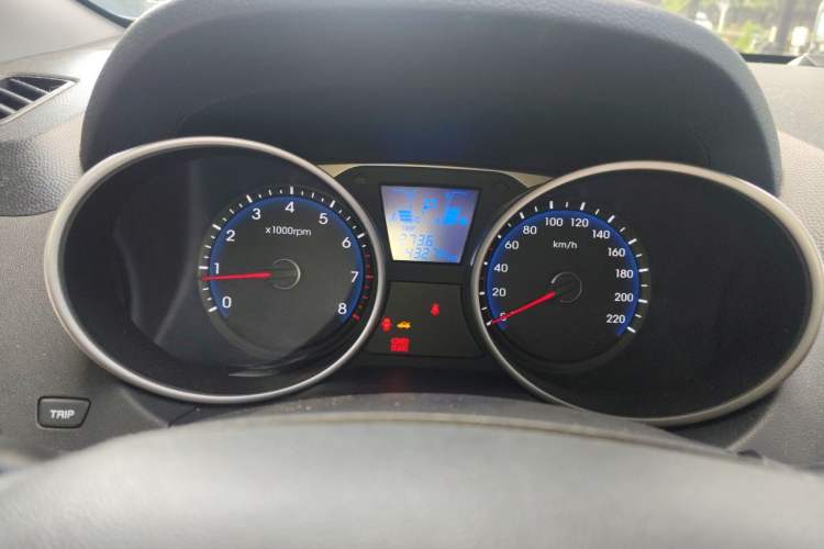 Used Hyundai ix35 2013 2.0L Automatic Two-Wheel Drive Smart GLS China IV Standard Instrument Cluster