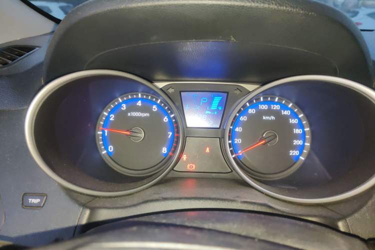 Used Hyundai ix35 2013 2.0L Automatic Two-Wheel Drive Smart GLS China IV Standard Instrument Cluster