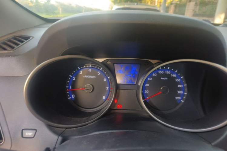 Used Hyundai ix35 2013 2.0L Automatic 2WD Comfort GL China IV Standard Instrument Cluster
