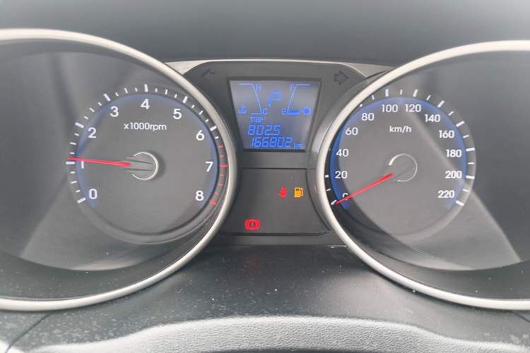 Used Hyundai ix35 2013 2.0L Automatic Two-Wheel Drive Smart GLS China IV Standard Instrument Cluster