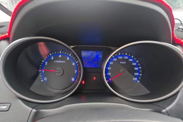 Used Hyundai ix35 2013 2.0L Automatic Two-Wheel Drive Smart GLS China IV Standard Instrument Cluster