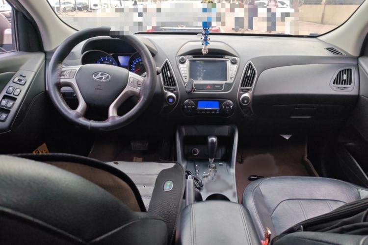 Used Hyundai ix35 2013 2.0L Automatic Two-Wheel Drive Smart GLS China IV Standard Interior 2