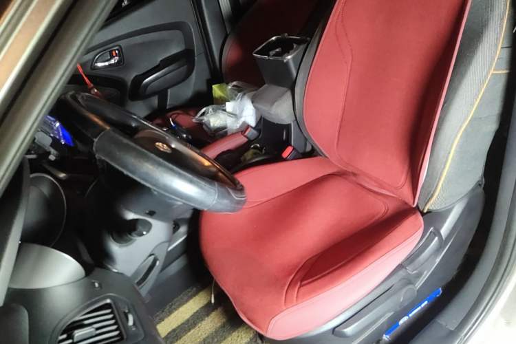 Used Hyundai ix35 2013 2.0L Automatic 2WD Comfort GL China IV Standard Left Front Seat