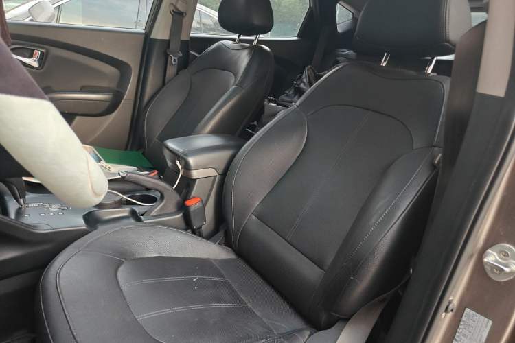 Used Hyundai ix35 2013 2.0L Automatic Two-Wheel Drive Smart GLS China V Standard Left Front Seat