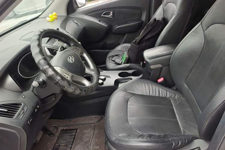 Used Hyundai ix35 2013 2.0L Automatic Two-Wheel Drive Smart GLS China V Standard Left Front Seat