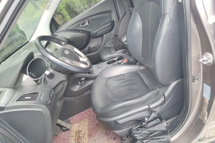 Used Hyundai ix35 2013 2.0L Automatic Two-Wheel Drive Smart GLS China IV Standard Left Front Seat