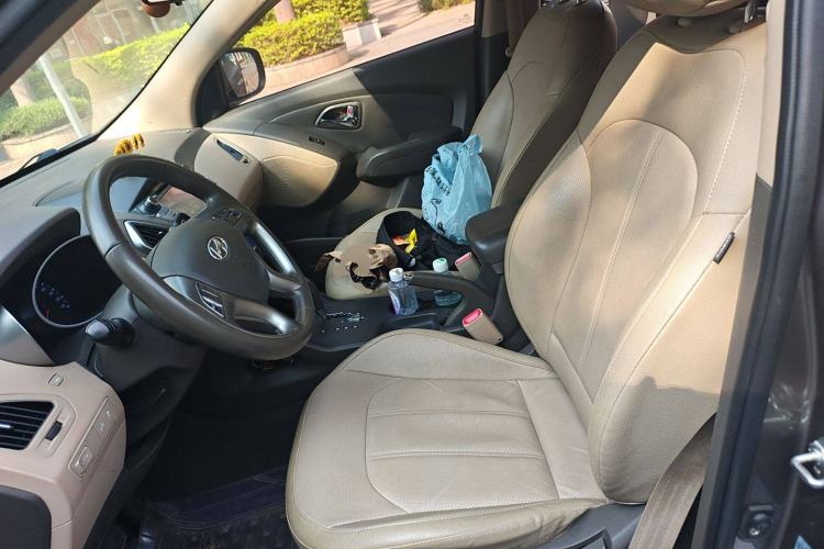 Used Hyundai ix35 2013 2.0L Automatic Two-Wheel Drive Smart GLS China IV Standard Left Front Seat