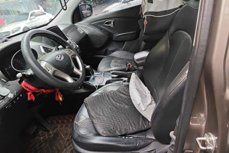 Used Hyundai ix35 2013 2.0L Automatic 4x4 Intelligent GLS China IV Standard Left Front Seat