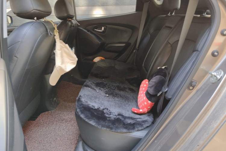 Used Hyundai ix35 2013 2.0L Automatic Two-Wheel Drive Smart GLS China IV Standard Left Rear Seat