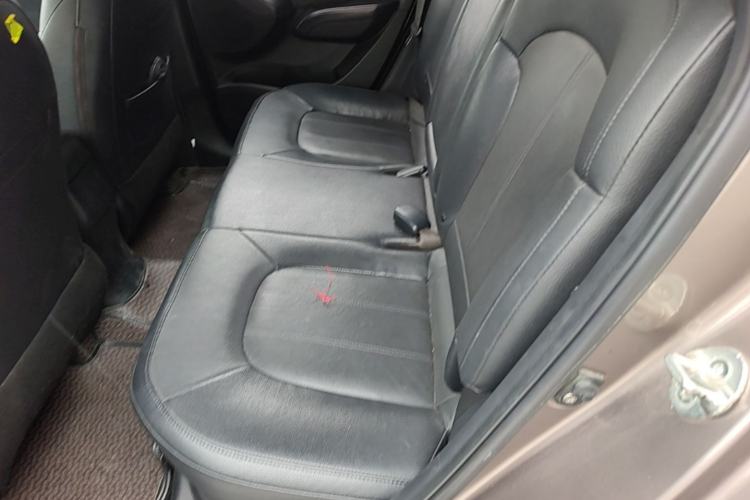 Used Hyundai ix35 2013 2.0L Automatic Two-Wheel Drive Smart GLS China V Standard Left Rear Seat