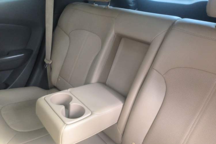Used Hyundai ix35 2013 2.0L Automatic Two-Wheel Drive Smart GLS China IV Standard Left Rear Seat