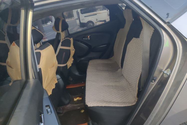 Used Hyundai ix35 2013 2.0L Automatic Two-Wheel Drive Smart GLS China IV Standard Left Rear Seat