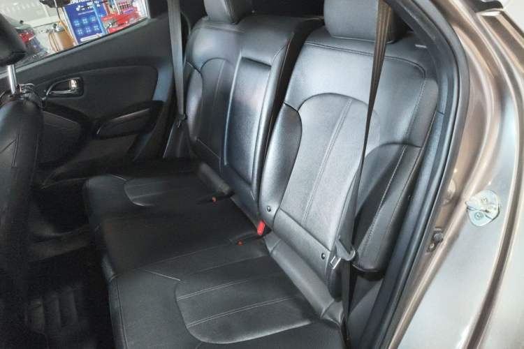Used Hyundai ix35 2013 2.0L Automatic Two-Wheel Drive Smart GLS China IV Standard Left Rear Seat
