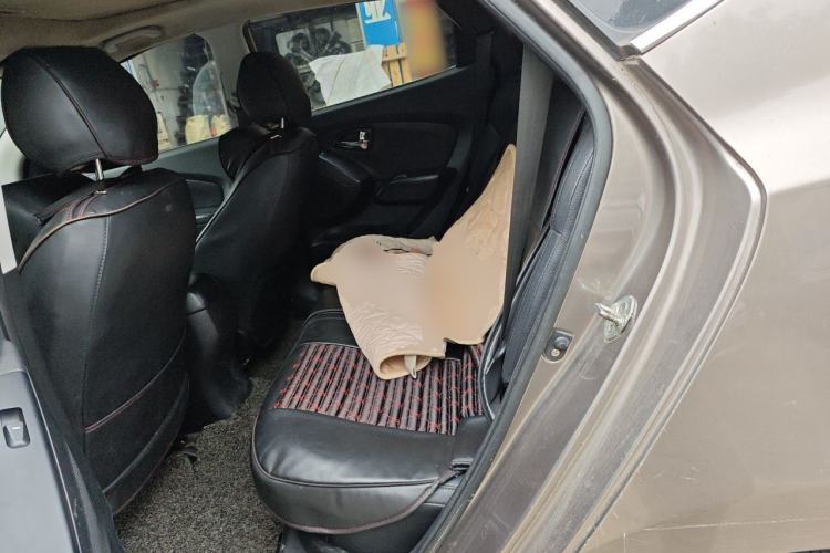 Used Hyundai ix35 2013 2.0L Automatic Two-Wheel Drive Smart GLS China IV Standard Left Rear Seat