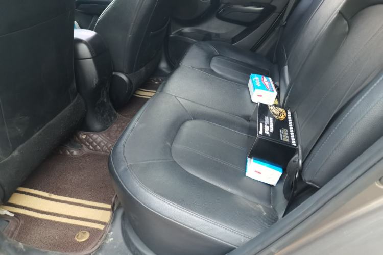 Used Hyundai ix35 2013 2.0L Automatic Two-Wheel Drive Smart GLS China IV Standard Left Rear Seat