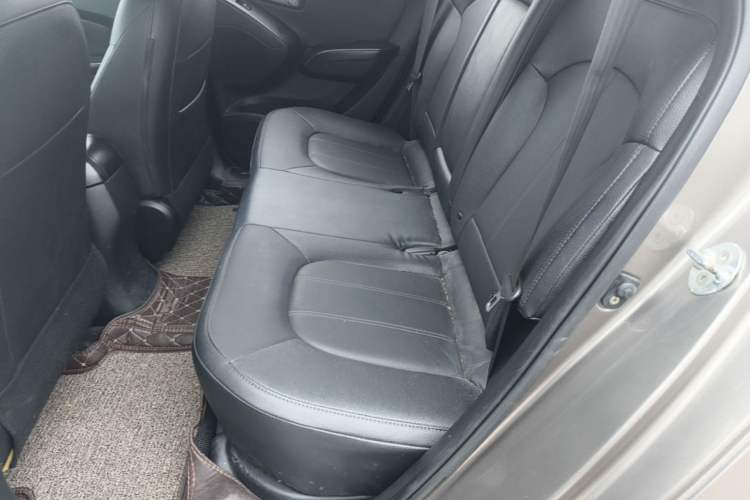 Used Hyundai ix35 2013 2.0L Automatic Two-Wheel Drive Smart GLS China IV Standard Left Rear Seat
