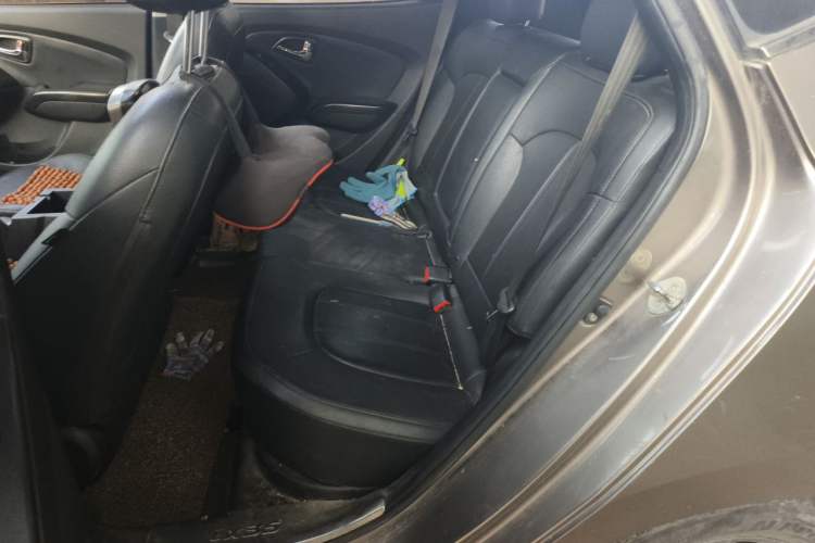 Used Hyundai ix35 2013 2.0L Automatic Two-Wheel Drive Smart GLS China IV Standard Left Rear Seat