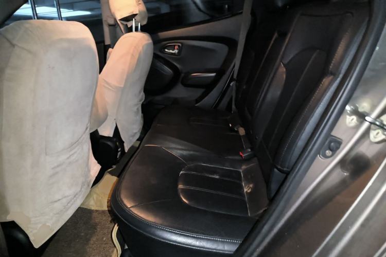 Used Hyundai ix35 2013 2.0L Automatic Two-Wheel Drive Smart GLS China IV Standard Left Rear Seat