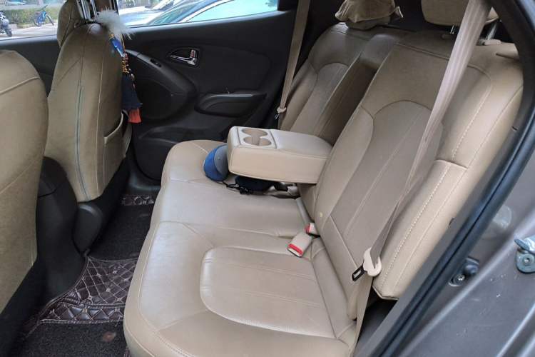Used Hyundai ix35 2013 2.0L Automatic Two-Wheel Drive Smart GLS China IV Standard Left Rear Seat