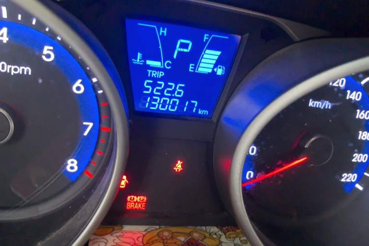 Used Hyundai ix35 2013 2.0L Automatic Two-Wheel Drive Smart GLS China IV Standard Odometer Close Up