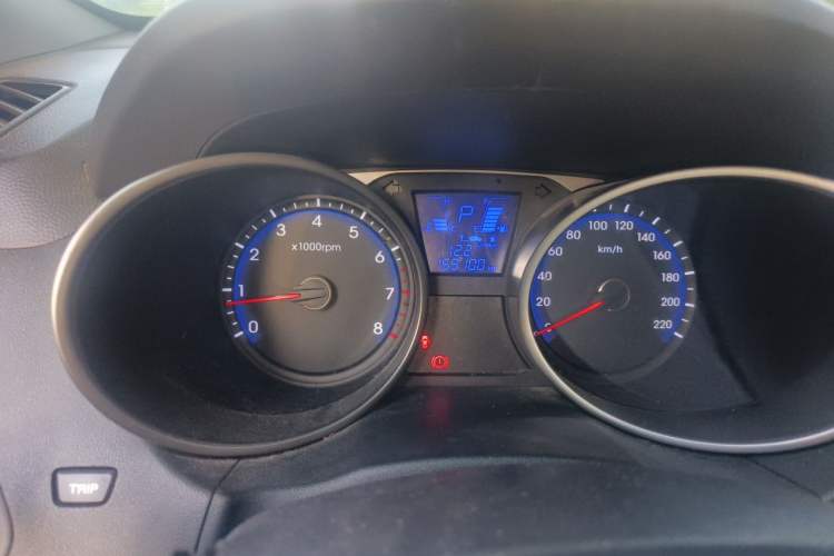 Used Hyundai ix35 2013 2.0L Automatic 2WD Comfort GL China IV Standard Odometer Close Up