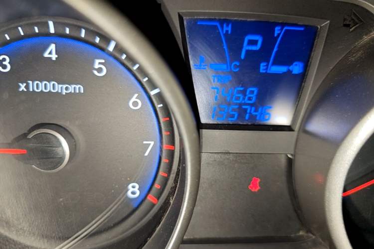 Used Hyundai ix35 2013 2.0L Automatic Two-Wheel Drive Smart GLS China IV Standard Odometer Close Up