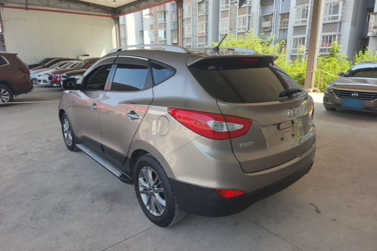 Used Hyundai ix35 2013 2.0L Automatic Two-Wheel Drive Smart GLS China IV Standard Rear Left 45 Deg