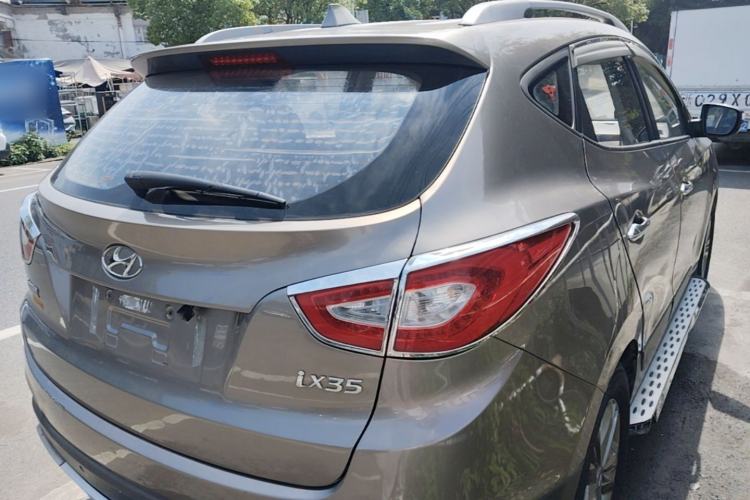 Used Hyundai ix35 2013 2.0L Automatic Two-Wheel Drive Smart GLS China IV Standard Rear Right 45 Deg