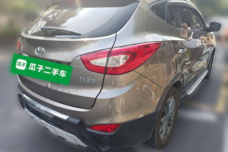 Used Hyundai ix35 2013 2.0L Automatic Two-Wheel Drive Smart GLS China IV Standard Rear Right 45 Deg