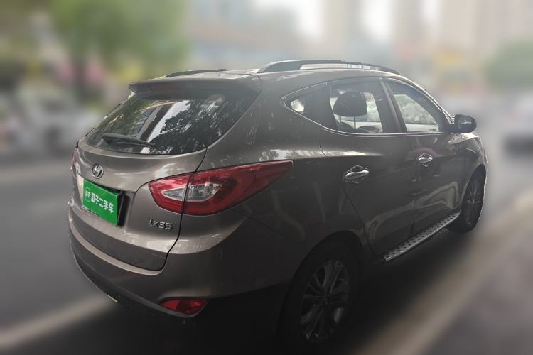 Used Hyundai ix35 2013 2.0L Automatic Two-Wheel Drive Smart GLS China IV Standard Rear Right 45 Deg