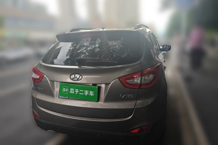 Used Hyundai ix35 2013 2.0L Automatic Two-Wheel Drive Smart GLS China IV Standard Rear