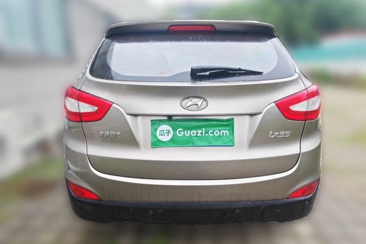 Used Hyundai ix35 2013 2.0L Automatic Two-Wheel Drive Smart GLS China IV Standard Rear